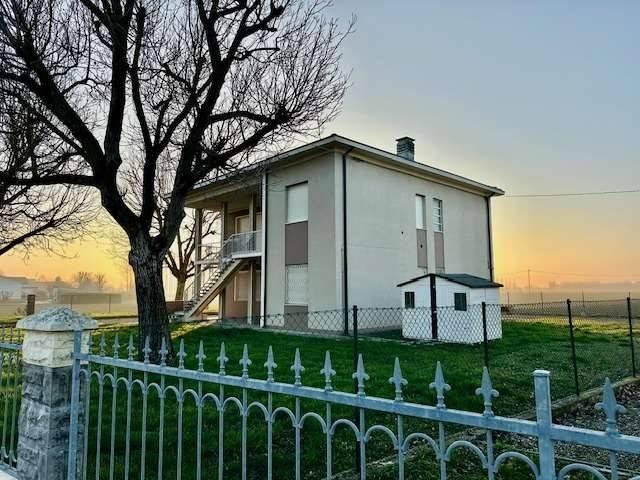 Villa in vendita a San Possidonio MO