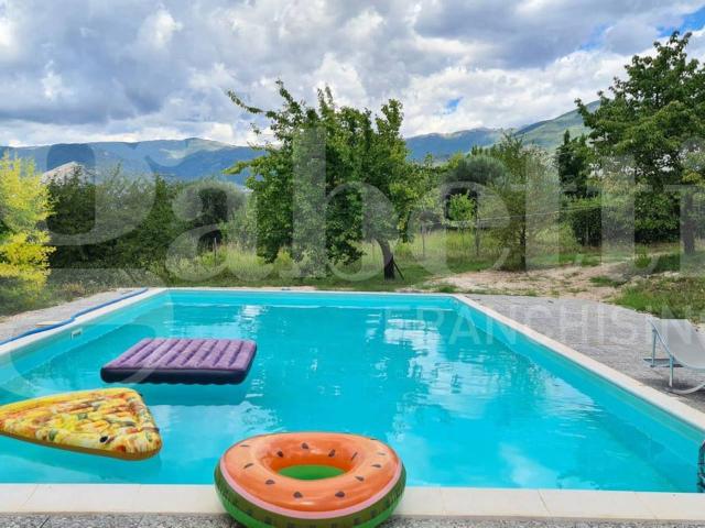Villa in vendita a San Potito Sannitico