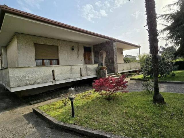 Villa in vendita a San Salvatore Telesino BN