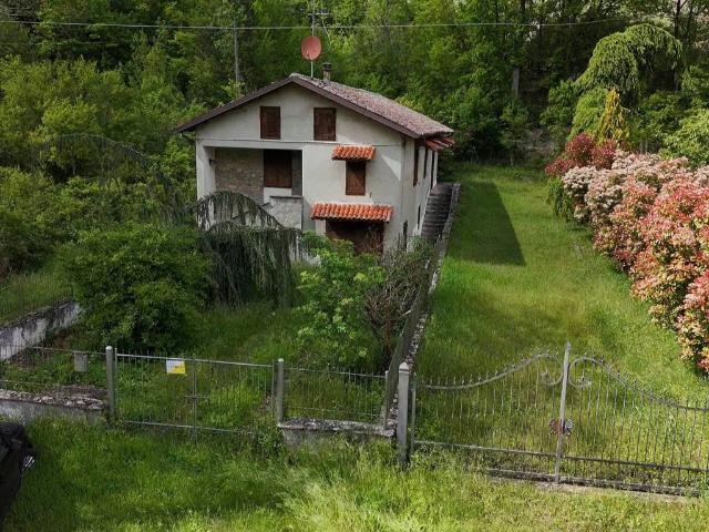 Villa in vendita a San Sebastiano Curone AL