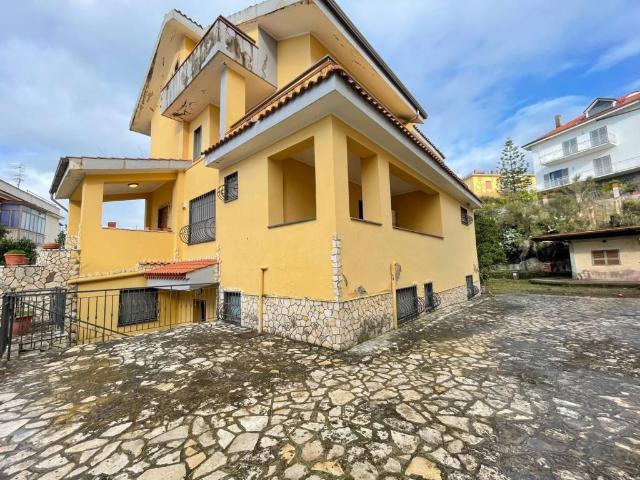 Villa in vendita a San Sebastiano al Vesuvio NA
