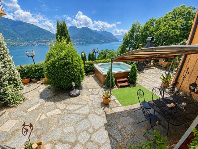 Villa in vendita a San Siro CO