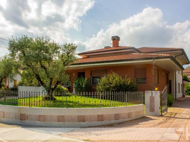 Villa in vendita a San Vendemiano TV
