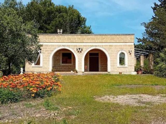 Villa in vendita a San Vito dei Normanni BR