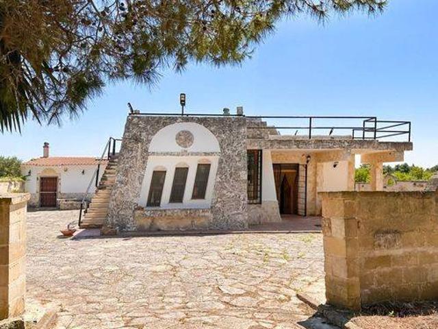 Villa in vendita a San Vito dei Normanni BR