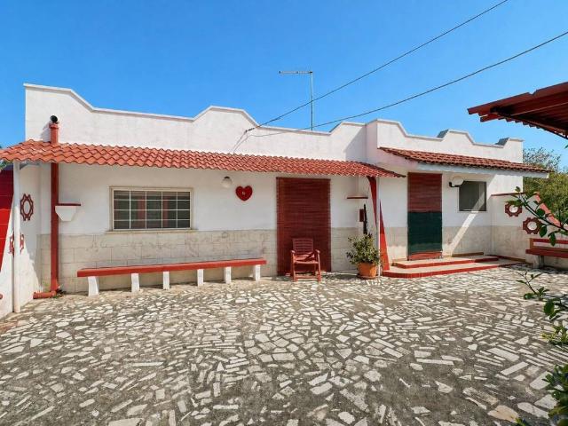 Villa in vendita a San Vito dei Normanni BR