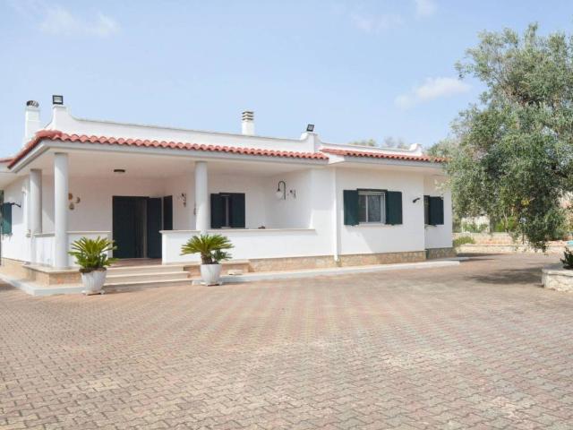 Villa in vendita a San Vito dei Normanni BR