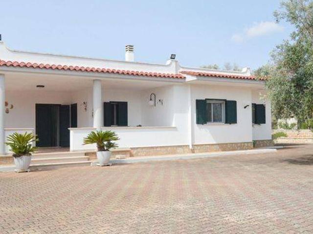Villa in vendita a San Vito dei Normanni BR