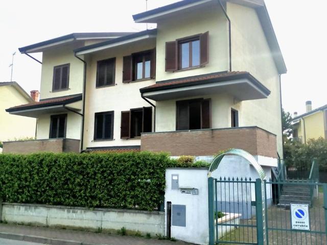 Villa in vendita a San Zenone al Lambro MI