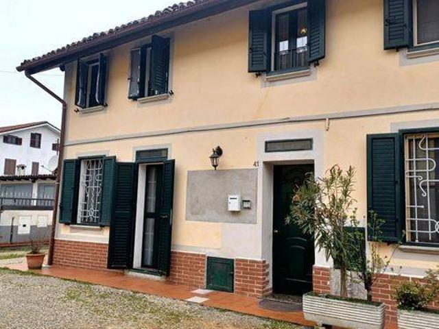 Villa in vendita a Sannazzaro de' Burgondi PV