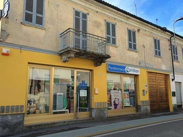 Villa in vendita a Sannazzaro de' Burgondi PV