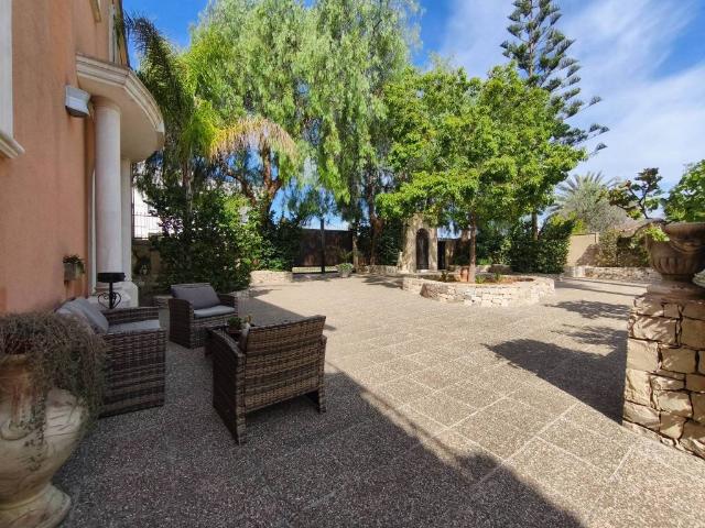 Villa in vendita a Sannicola LE