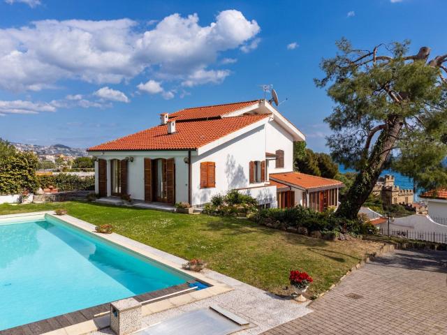 Villa in vendita a Sanremo 487m² Sanremo