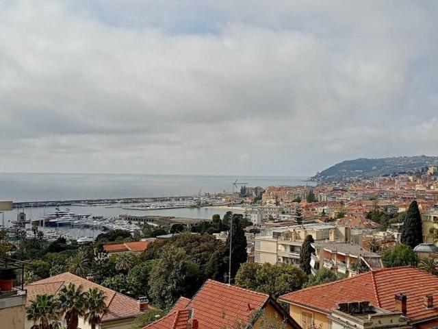 Villa in vendita a Sanremo