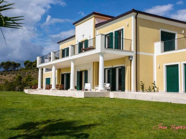 Villa in vendita a Sanremo