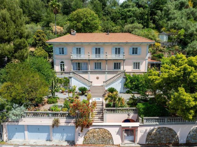 Villa in vendita a Sanremo