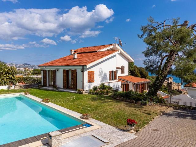 Villa in vendita a Sanremo