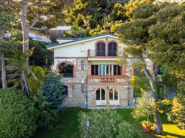 Villa in vendita a Sanremo