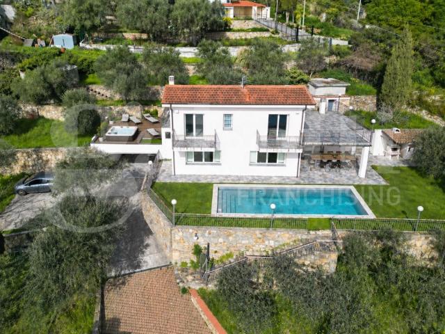 Villa in vendita a Sanremo