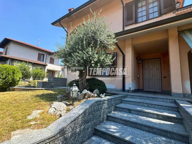 Villa in vendita a Santo Stefano Ticino