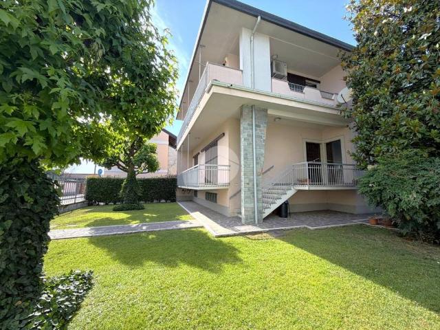 Villa in vendita a Santo Stefano Ticino MI