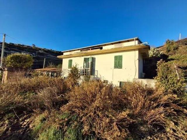 Villa in vendita a Santo Stefano al Mare IM
