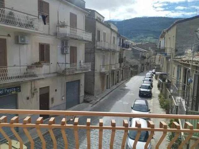 Villa in vendita a Santo Stefano Quisquina AG