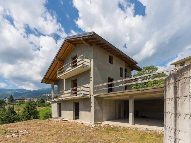 Villa in vendita a Sant'Omobono Terme BG