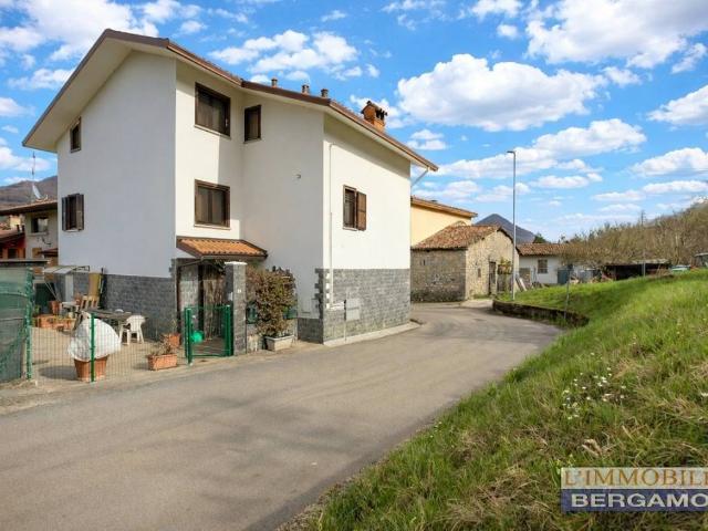 Villa in vendita a Sant'Omobono Terme BG