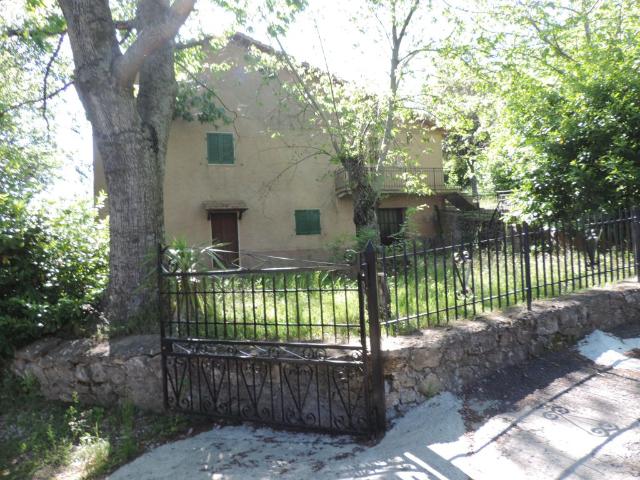VILLA in VENDITA a SANTA FIORA Marroneto di 18 vani