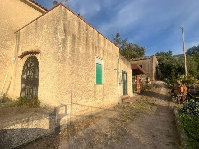 Villa in vendita a Santa Lucia del Mela ME