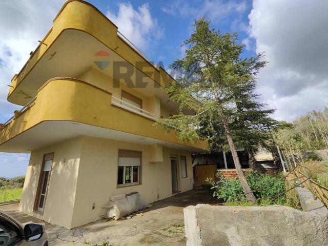 Villa in vendita a Santa Lucia del Mela ME