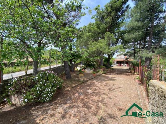 Villa in vendita a Santa Lucia del Mela ME