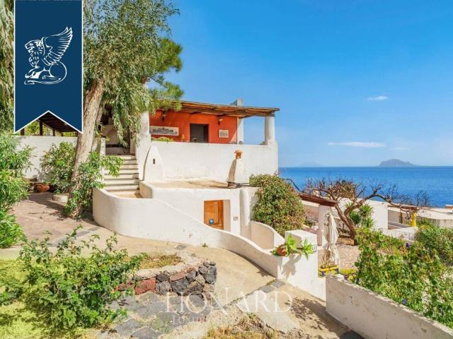 Villa in vendita a Santa Marina Salina ME