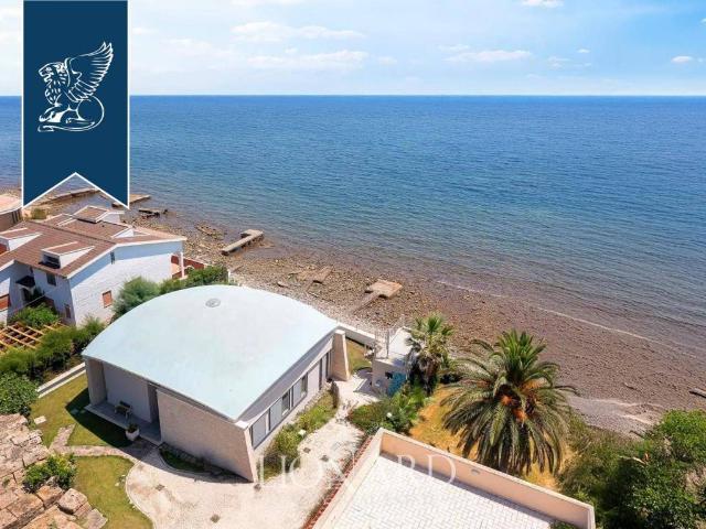 Villa in vendita a Santa Marinella RM