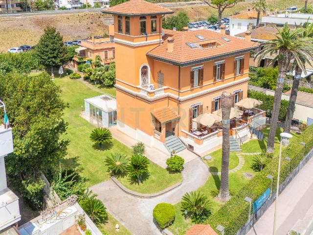 Villa in vendita a Santa Marinella