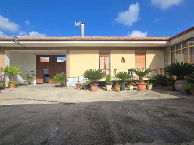 Villa in vendita a Santa Maria Capua Vetere CE