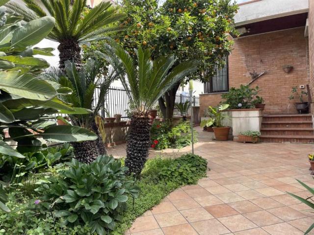 Villa in vendita a Santa Maria Capua Vetere viale Kennedy 25