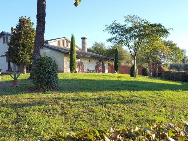 Villa in vendita a Santa Maria a Monte PI