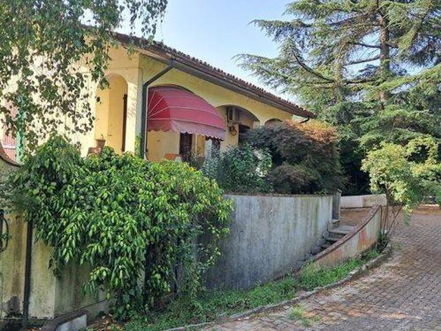 Villa in vendita a Santa Maria della Versa PV