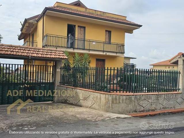 Villa in vendita a Santa Maria di Licodia CT