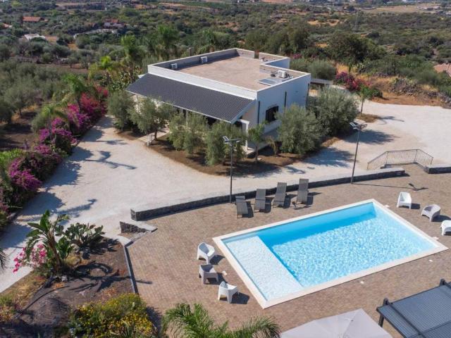 Villa in vendita a Santa Maria di Licodia CT