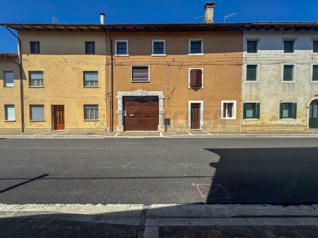Villa in vendita a Santa Maria la Longa UD