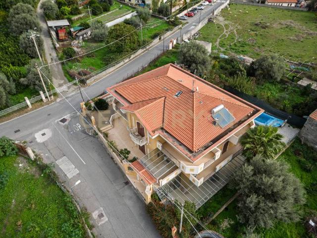 Villa in vendita a Santa Teresa di Riva ME