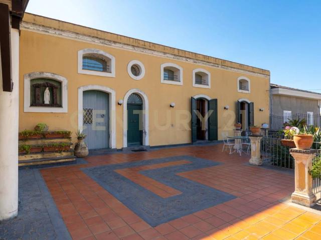 Villa in vendita a Santa Venerina CT