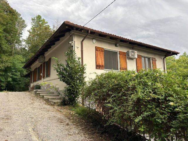 Villa in vendita a Santa Vittoria d'Alba CN
