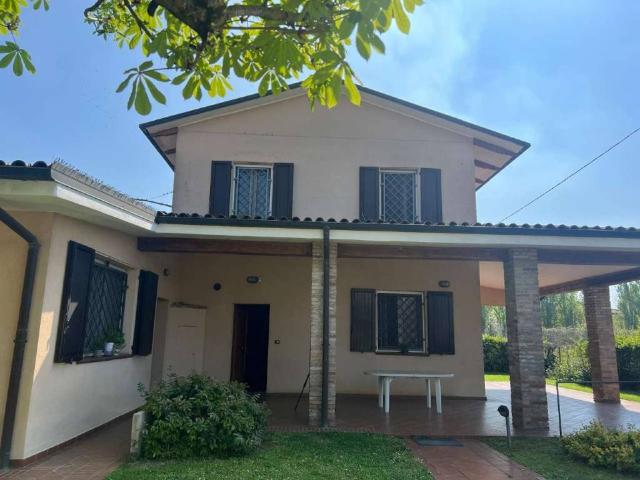 Villa in vendita a Sant'Agata Bolognese BO