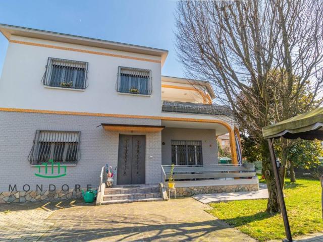 Villa in vendita a Sant'Agata Bolognese BO