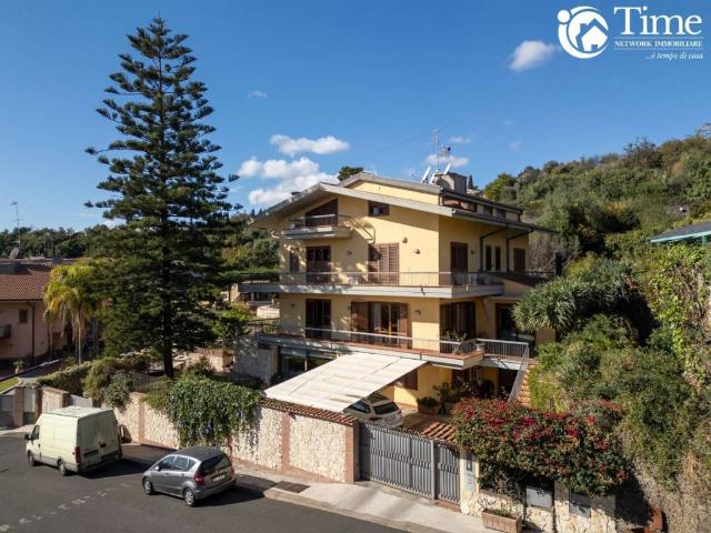 Villa in vendita a Sant'Agata li Battiati CT