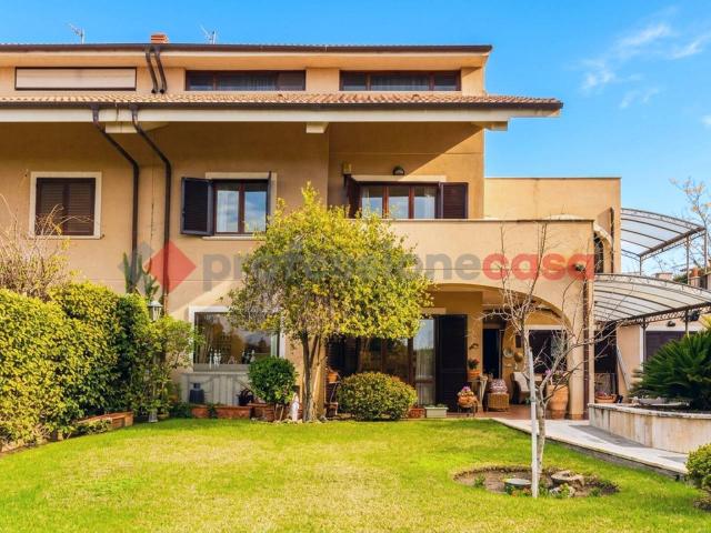 Villa in vendita a Sant'Agata Li Battiati
